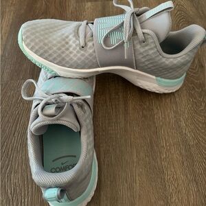 Nike (women) trainer shoes